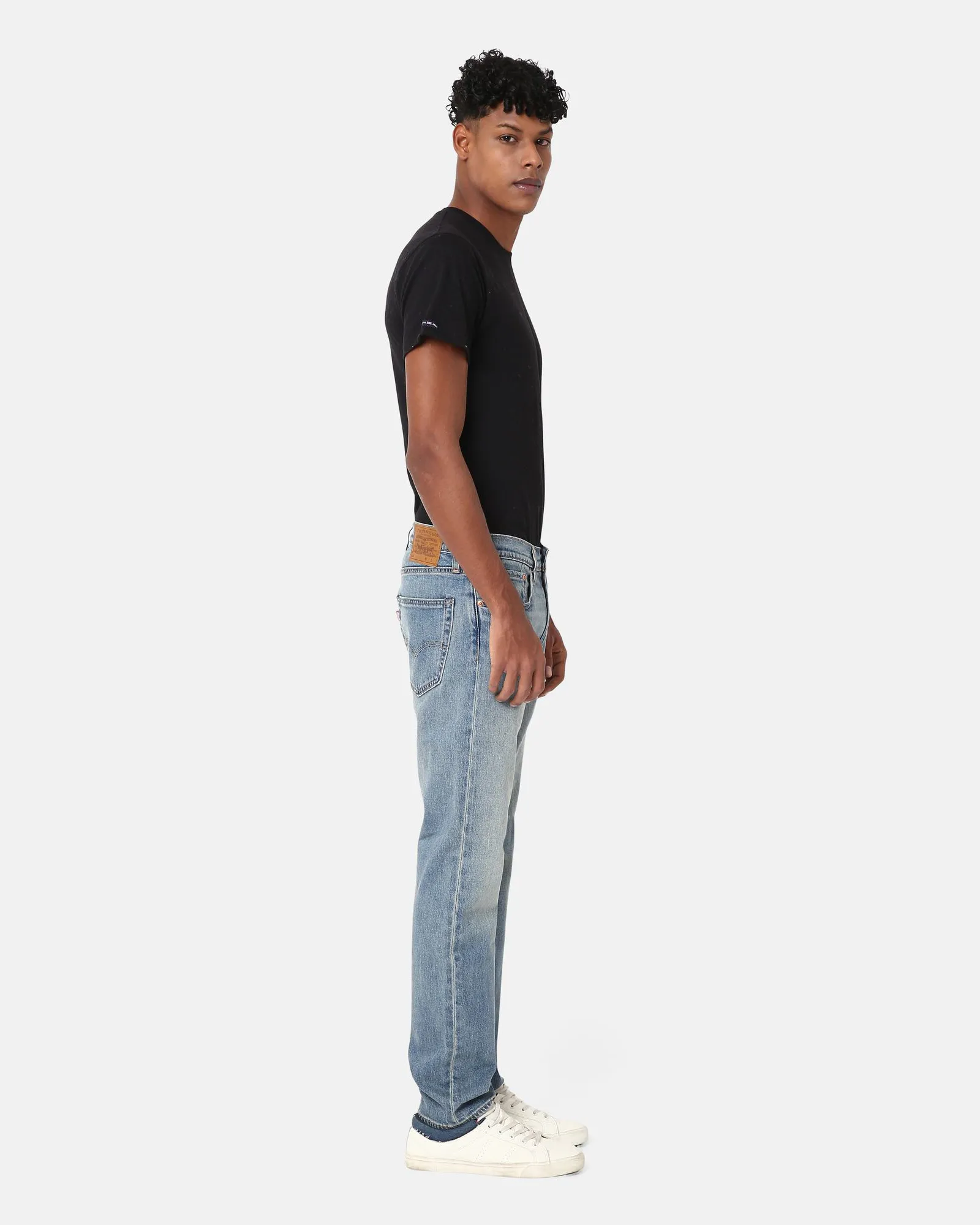 Sure! Heres an optimized title for the product:

Mens 502™ Taper Jeans in Versatile Ask Me Again Wash - Modern Fit for Effortless Style

This optimized title includes modifiers to highlight the products features and appeal to potential buyers.