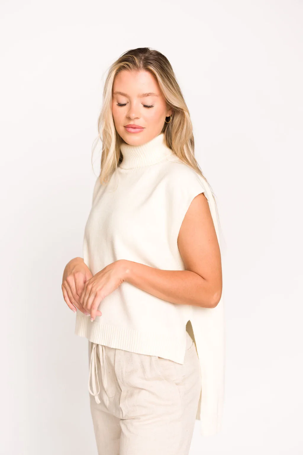 Kat High-Low Turtleneck Sweater in Coconut Milk