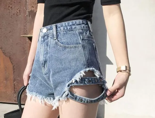 Rivet Denim Loose Shorts